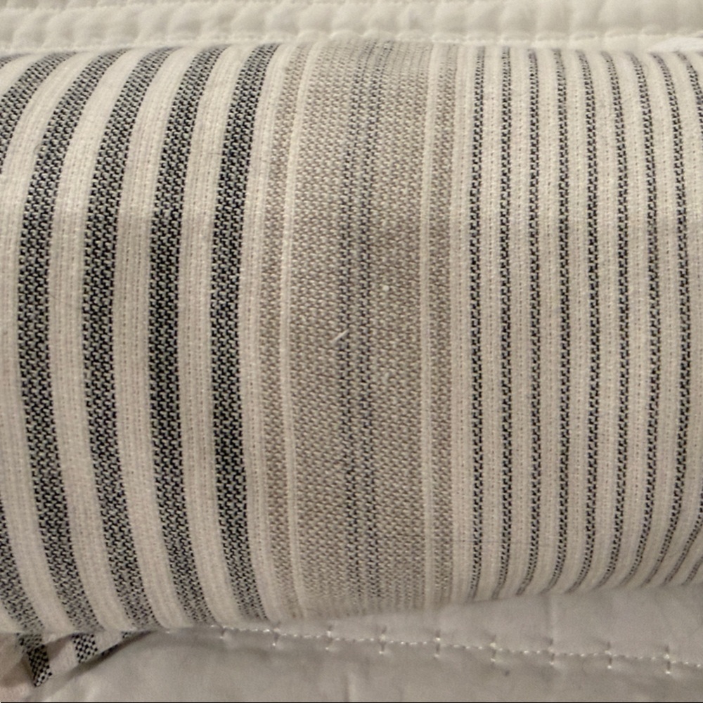 Boutique Hotel Turkish Cotton Bath Sheet 36x68 Gray White Stripe Luxury Towel - Picture 4 of 5